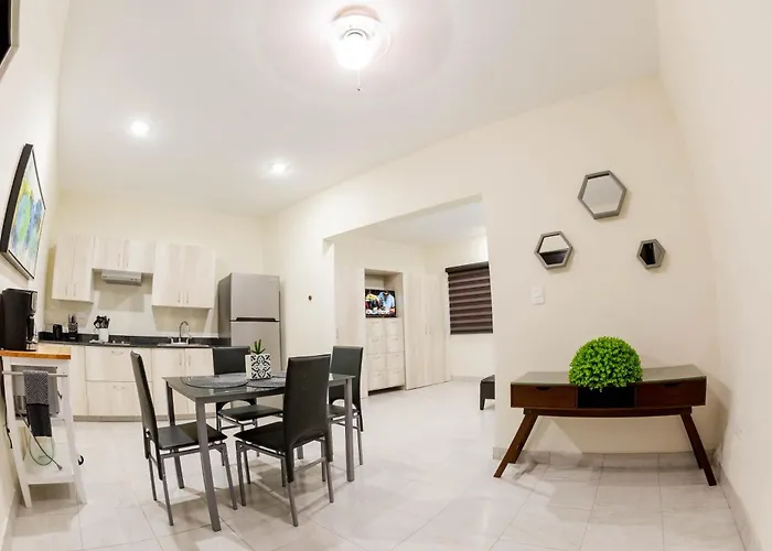 Cozy Sudio In The Heart Of Downtown. Walk Cabo #4 *